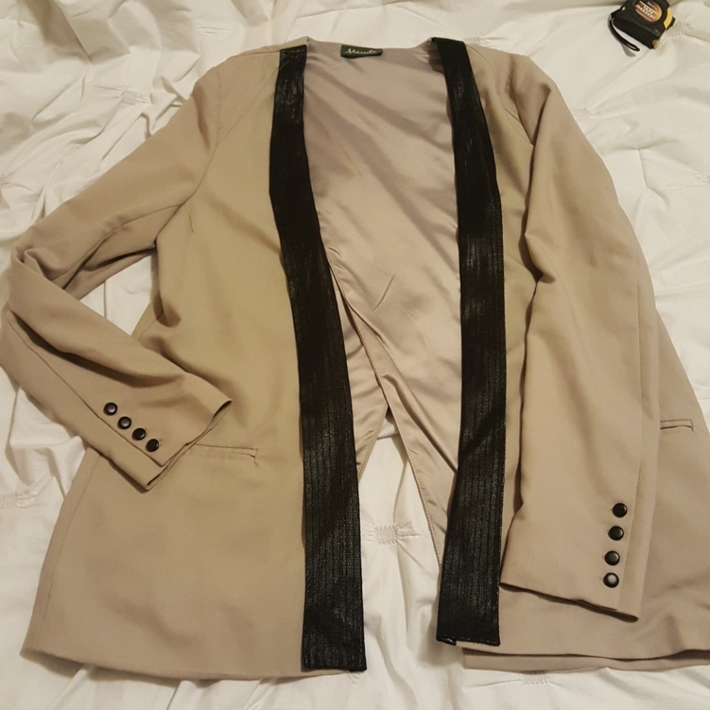 Taupe boyfriend blazer